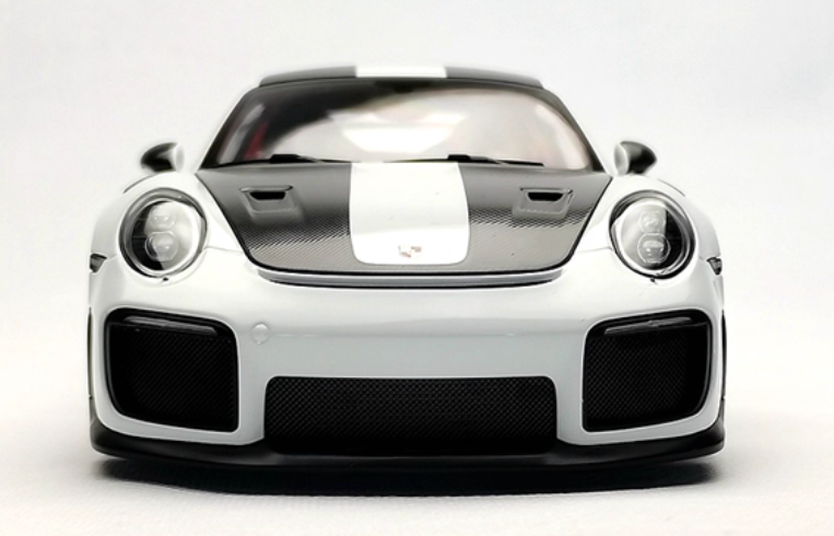 AUTOART Porsche 911 991 GT2 RS 991.2 White 1:18 Car Pre-built Model view9
