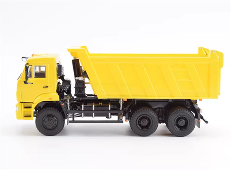 StartScaleModels Russian KAMAZ-6522 dump truck 1:43 Truck Pre-built Airliner Model Display view3