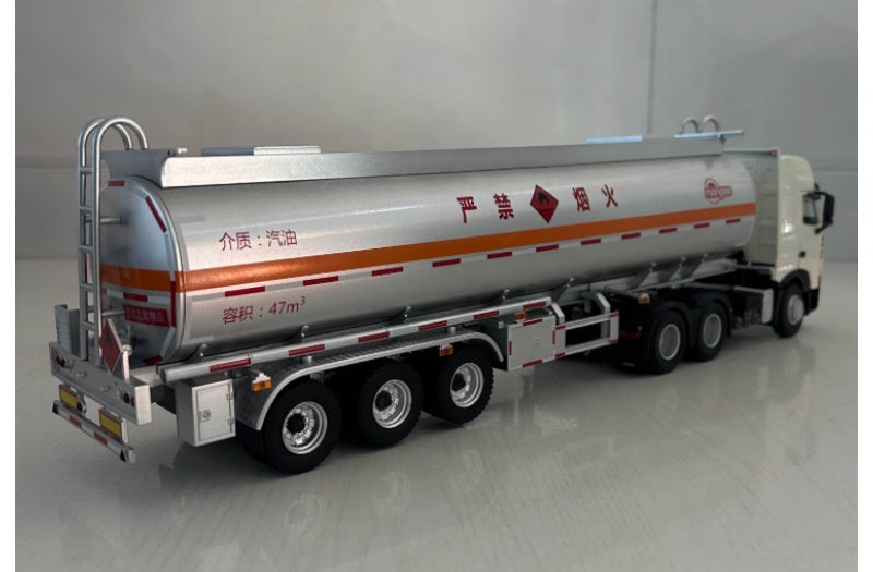 Sinotruk HOWO T7H oil tanker truck White mangao 1:36 Truck Pre-built Airliner Model Display view6
