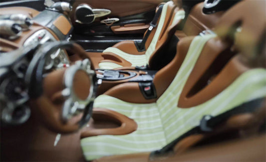 BBR MODELS PAGANI HUAYRA CODALUNGA IRIDESCENT BRONZO AYMARA Carbon fiber base Limited Edition 214PCS ONLY Leather base 1:18 Car Pre-built Model view2