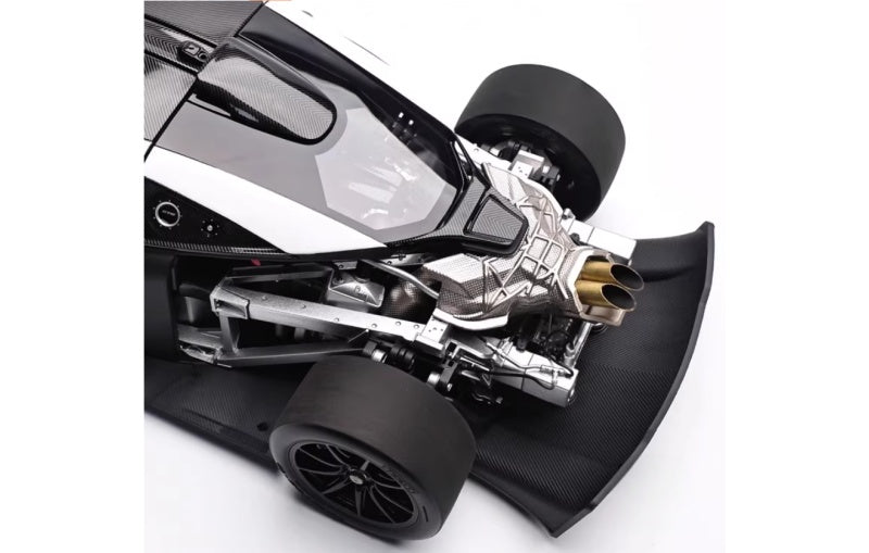1:18 McLaren Senna GTR LCD White Diecast Model view11