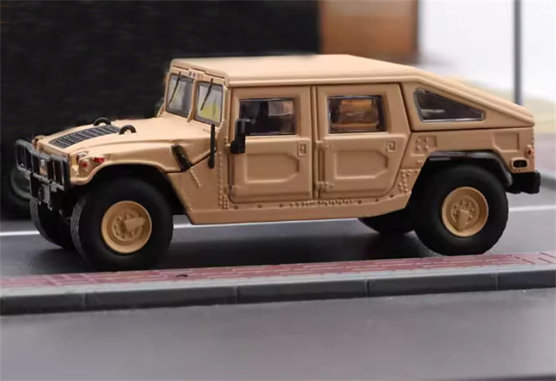 MASTER Hummer H1 off-road vehicle Military Edition Desert Yellow 1:64 Tank Pre-built Airliner Model Display view2