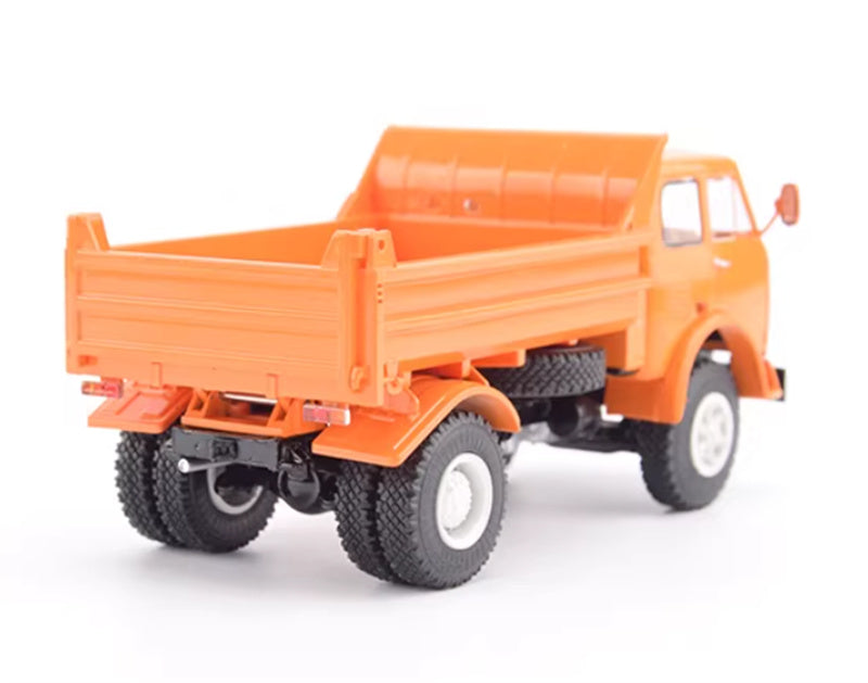 StartScaleModels Soviet Minsk MAZ-5549 dump truck 1:43 Truck Pre-built Airliner Model Display view4