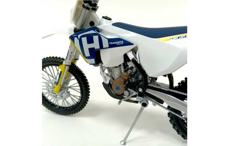 1:12 FE350/18 Husqvarna ABS Model view8