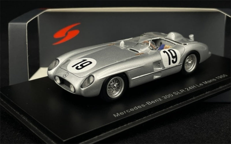 Spark Mercedes Benz 300 SLR #19 24H Le Mans 1955 J.M.FANGIO silver 1:43 Model view7