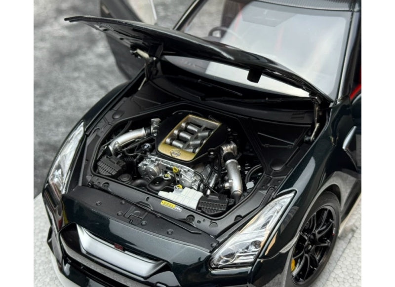 1:18 Nissan GT-R R35 2022 Midnight Purple MOTORHELIX Track Edition Limited Edition 999PCS ONLY DIECAST Model