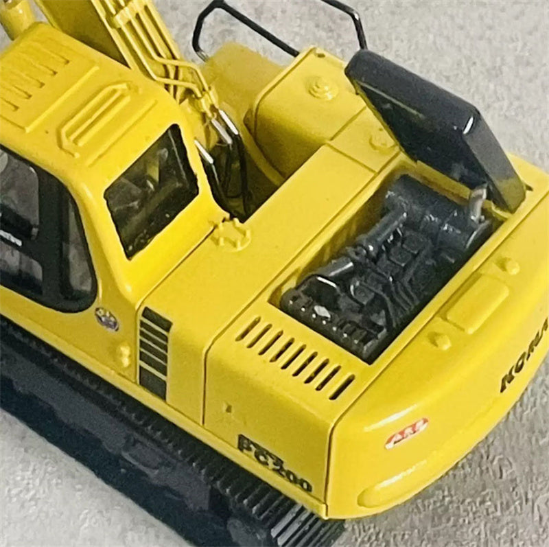 KOMATSU PC200-6 Excavating Machinery 1/50 DIECAST Truck Lorry