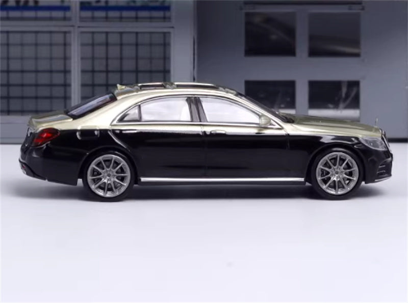 Master Mercedes Benz S-Class S450 W222 Black gold dual tone color 1:64 Car Pre-built Airliner Model Display view3