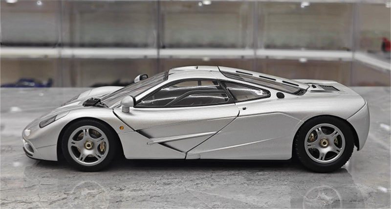 LCD-MODELS McLaren Racing XP5 Silver 1:18 car Pre-a Model