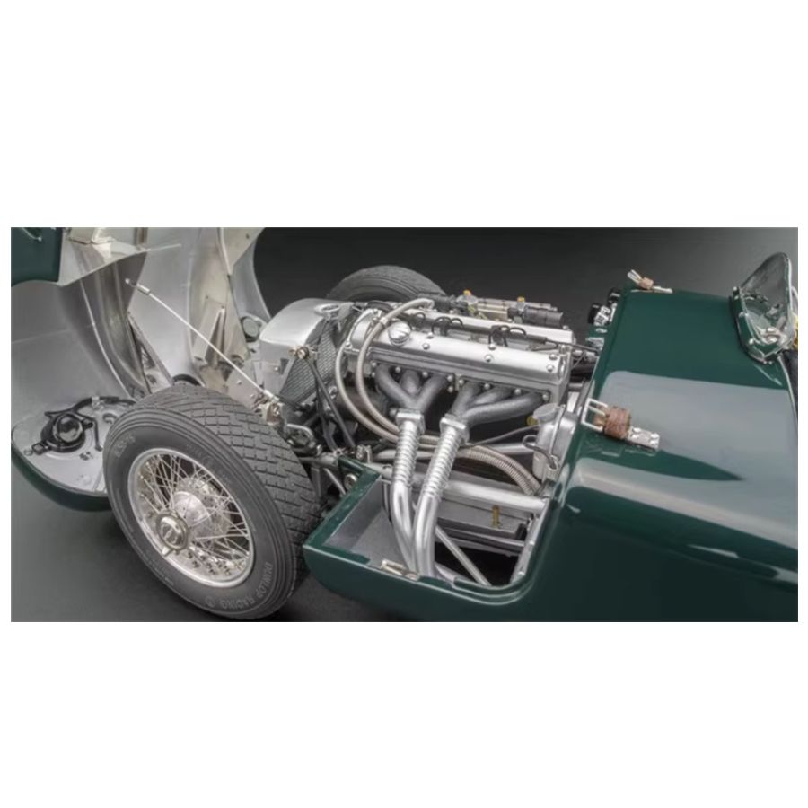 CMC Jaguar C-Type 1952 Classic Car UK Green 1:18 DIECAST Car