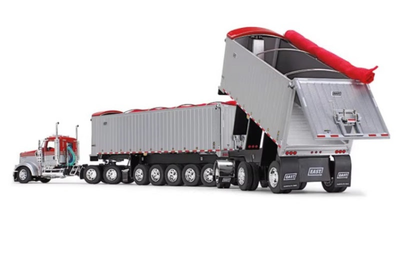1:64 Kenworth W900L DCP Diecast Model view2