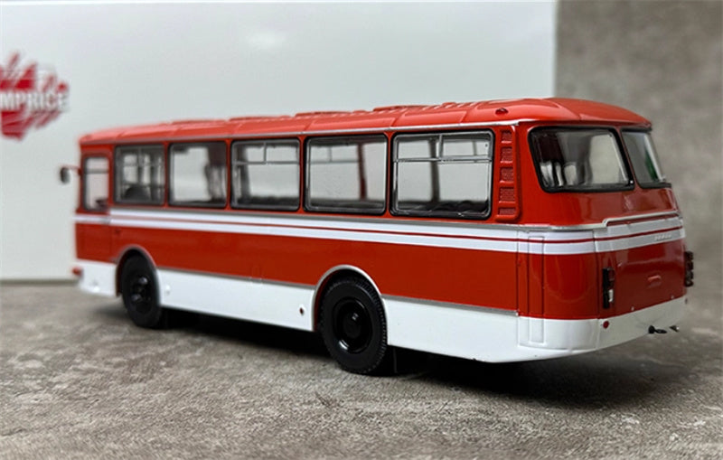 DEMPRICE Russian 695 Bus red - white 1:43 Bus Pre-built Model view2