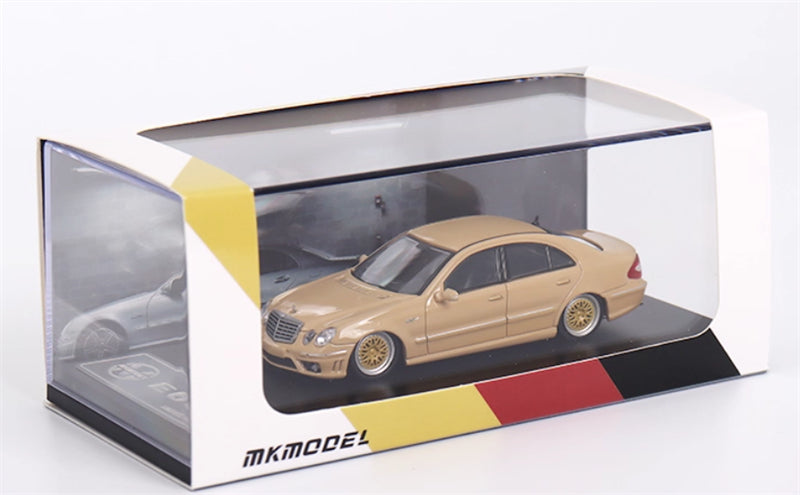 MK MODEL Mercedes AMG E63 W211 Desert Yellow Low lying Edition 1:64 Car Pre-built Model view10