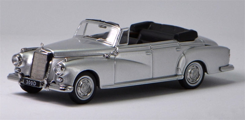 GFCC Mercedes Benz 300D 1959 Convertible silver LHD 1:64 car Pre-built Model view1