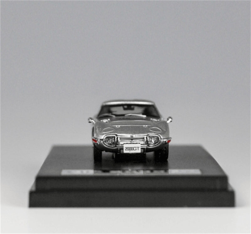 LCD-MODELS TOYOTA 2000GT Silver Vintage Car 1:64 car Pre-built Model view3