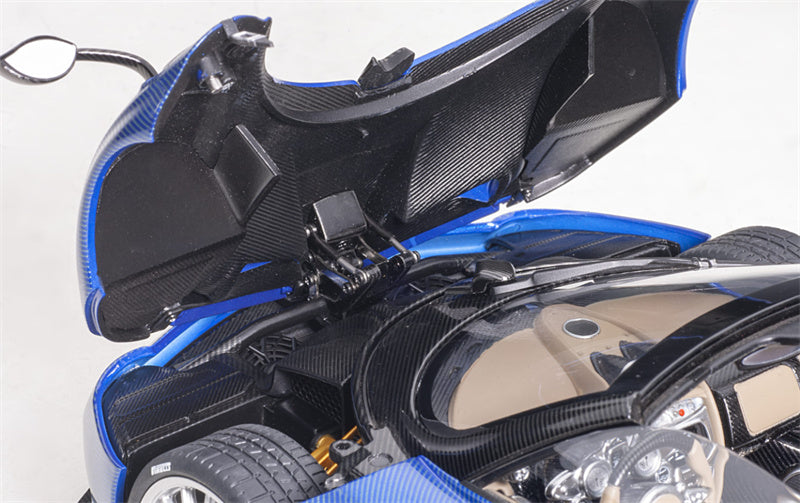 AUTOART Pagani Huayra Roadster Blue Carbon 1:18car Pre-a Model