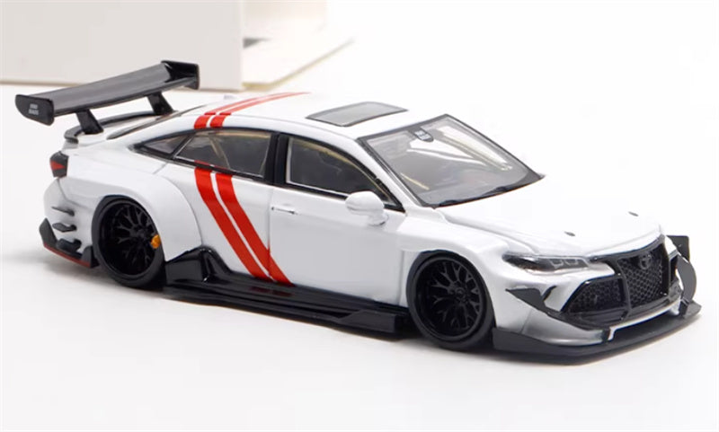 LeManFang Toyota Avalon Mk4 XX50 Wide Body white 1:64 Car Pre-built Model view5
