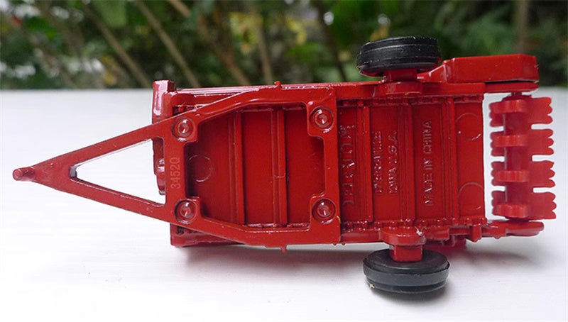 ERTL CASE IH Manure Spreader red 1:64 Truck Accessories Pre-built Model