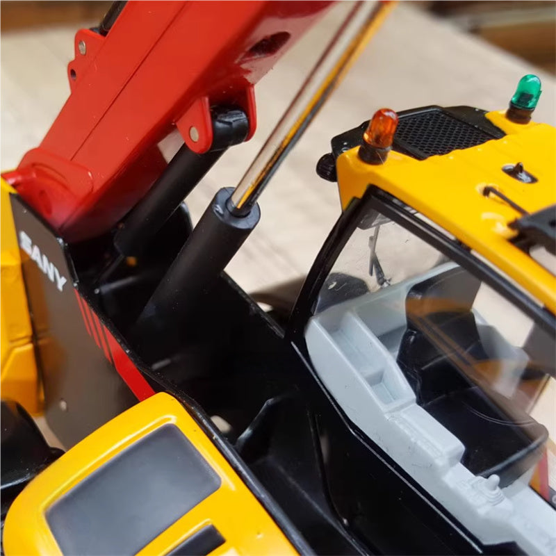 SANY STH1440 telescopic arm forklift Red 1:35 Truck Pre-built Model