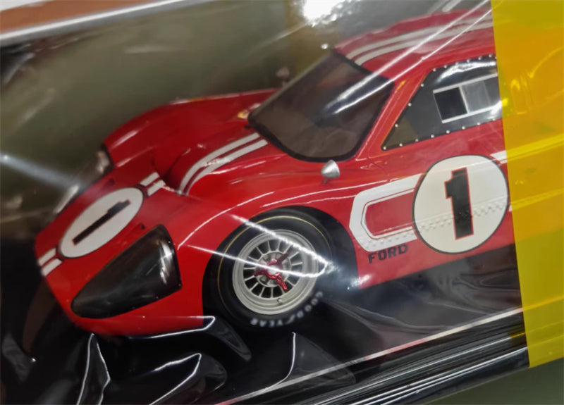 1:18 Ford GT MK4 MK IV 1967 Spark Resin Car Model view2
