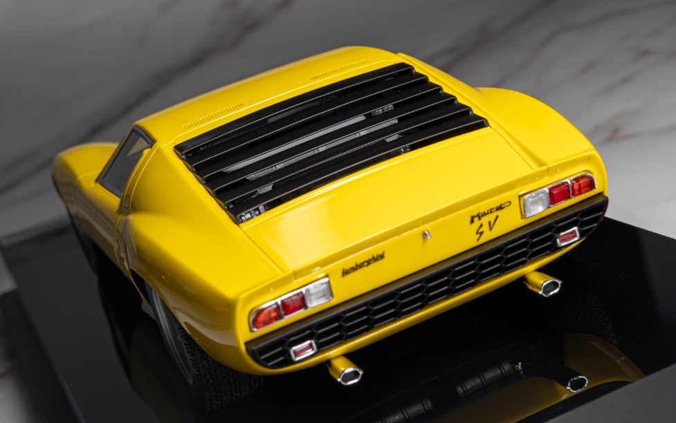 Amalgam Lamborghini Miura P400SV Yellow 1:18 Car Pre-built Model view6