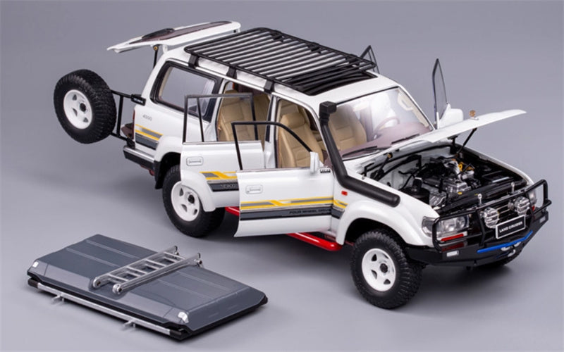 KengFai Toyota Land Cruiser LC80 White Off Road Edition With luggage rack 1:18 Truck Pre-built Model view6