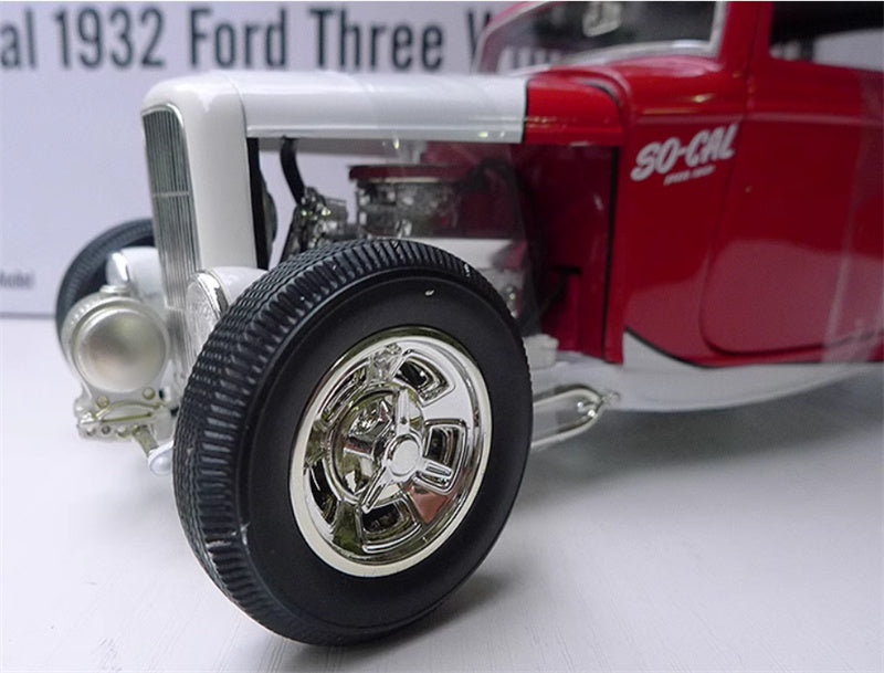 ACME So-Cal 1932 Ford Three Window Coupe red Limited Edition 1:18 Car Pre-built Model
