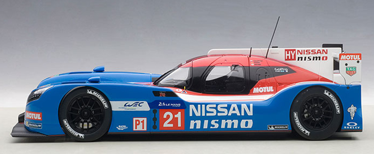 AUTOART Nissan GT-R NISMO LM 2015 #21 Le Mans 1:18 Car Pre-built Model view2