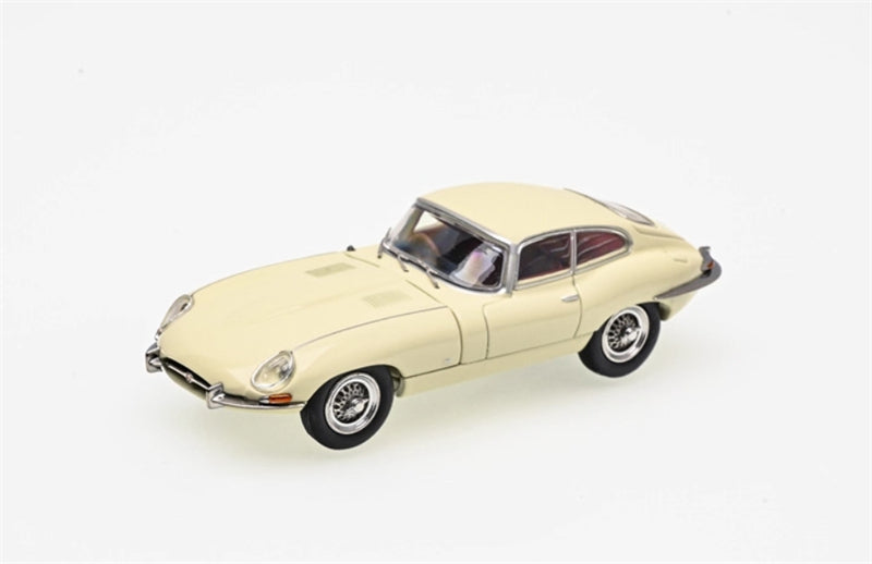 GFCC 1961 Jaguar E-Type Coupe hardtop version Off-White Limited Edition 499PCS ONLY RHD 1:64 car Pre-built Model view1