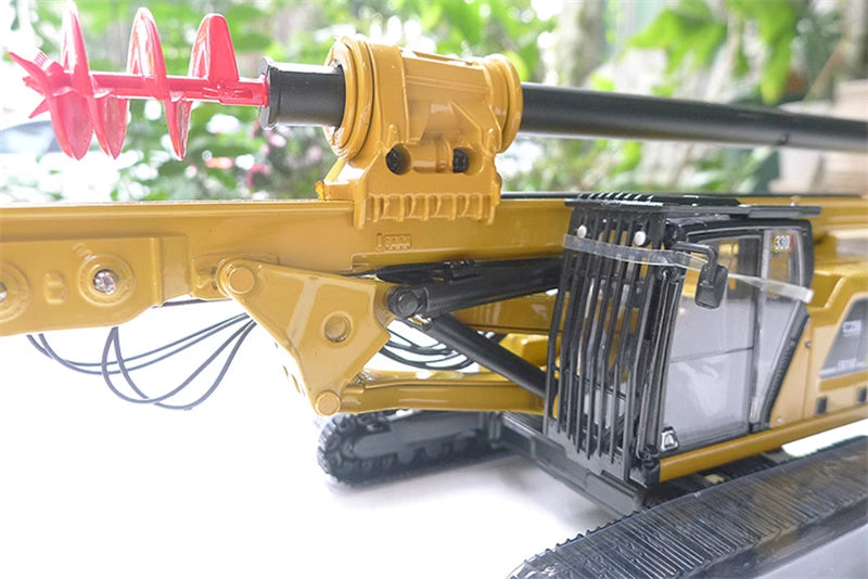 CATERPILLAR CZM  EK160 Cylinder Crowd Drilling Rig 1:50 Truck Pre-assembled Model Display