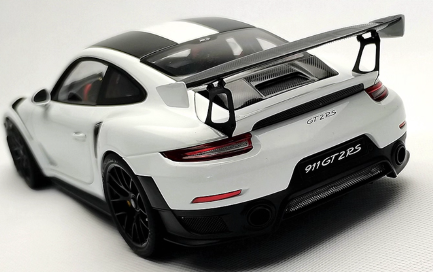 AUTOART Porsche 911 991 GT2 RS 991.2 White 1:18 Car Pre-built Model view6