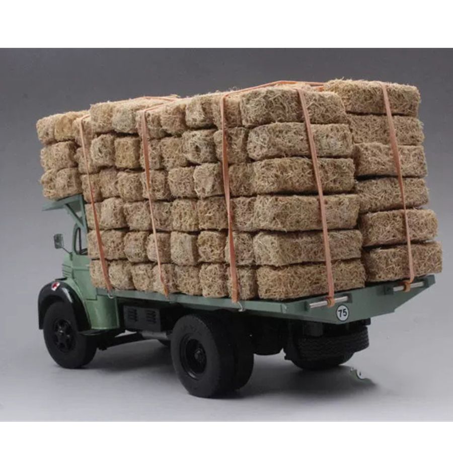 MQM BERLIET GLR 8R 1957 Grass Transport 1/24 DIECAST car