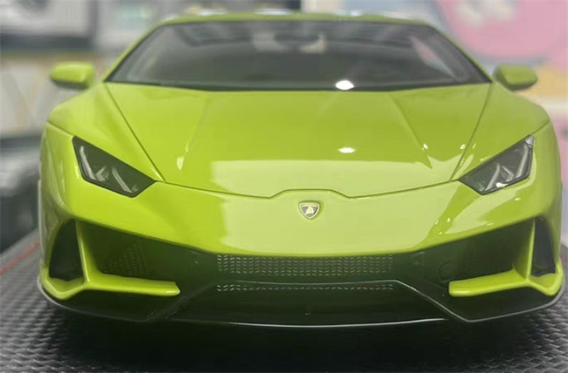 MR Lamborghini Huracan EVO Supercar Green Leather base 1:18 Car Pre-built Model view3