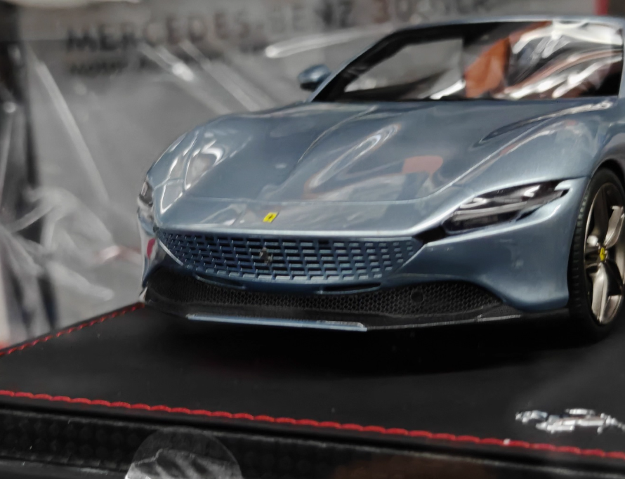 BBR MODELS Ferrari Roma Spider convertible Ice blue 1:18 Car Pre-built Model view4