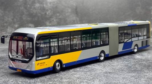 Beijing Public Transport Young Man JNP6181GVC 332 Road Articulated bus 1:64 Bus Pre-built Model view1