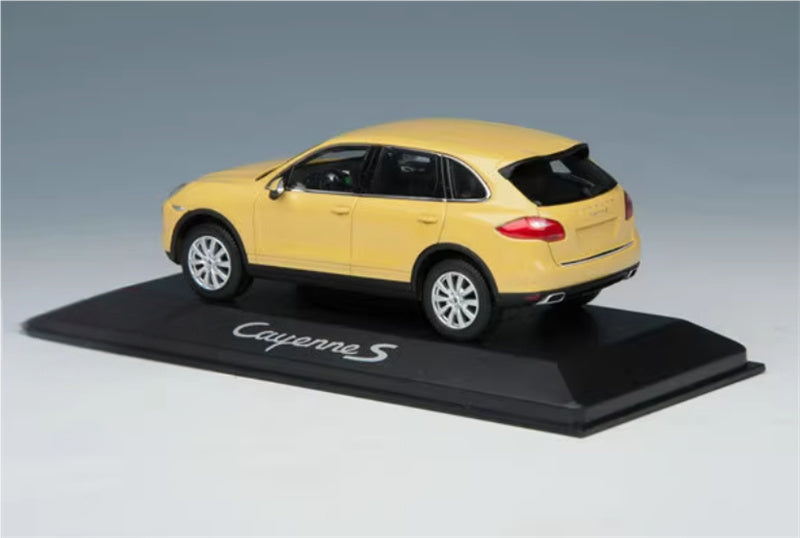 MINICHAMPS Porsche Cayenne S hybrid Yellow 1:43 Car Pre-built Model