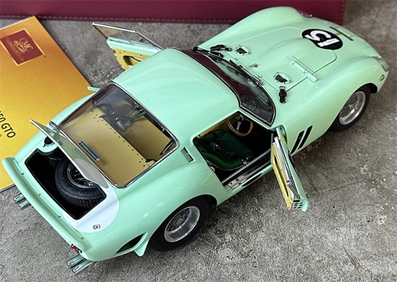 CMC Ferrari 250 GTO Winner 1962 #3505 (RHD) Moss Team Ireland #15 Avocado green Limited Edition 1:18 Car Pre-a Model