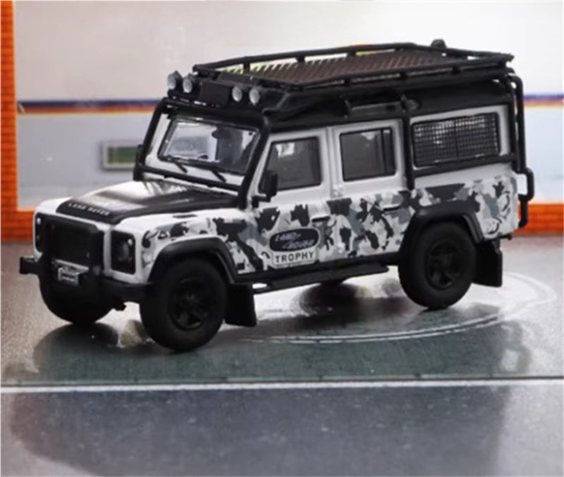 Master Land Rover Defender 110 camouflage with accessories TROPHY 1:64 Car Pre-built Airliner Model Display view5
