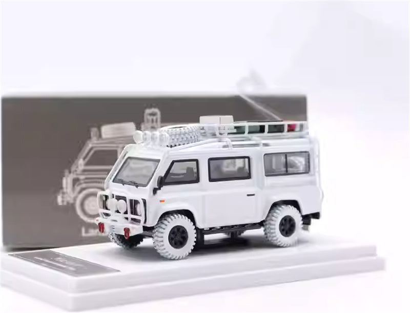 Master Land Rover Defender Van White with accessories 1:64 Car Pre-built Airliner Model Display view5