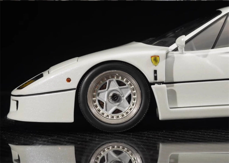 KYOSHO  Ferrari F40 LM Pearl White Limited Edition 1:18 Car Pre-a Model