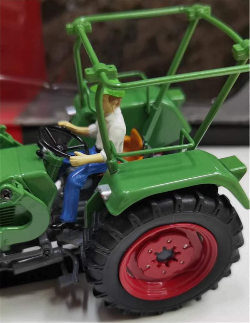 Universal Hobbies Fendt Farmer 3S tractor Limited Edition Green 1:32 Truck Pre-built Model