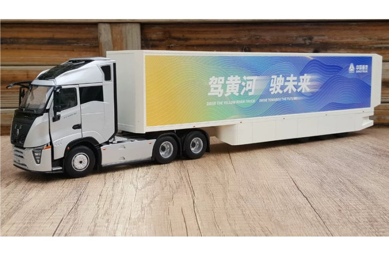 Sinotruk New Yellow River Container Truck silver 1:36 Truck Pre-built Airliner Model Display view6