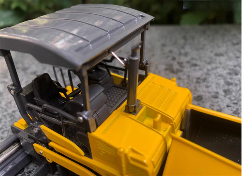 SUMITOMO HA60W Paver 1:50 Truck Pre-built Model