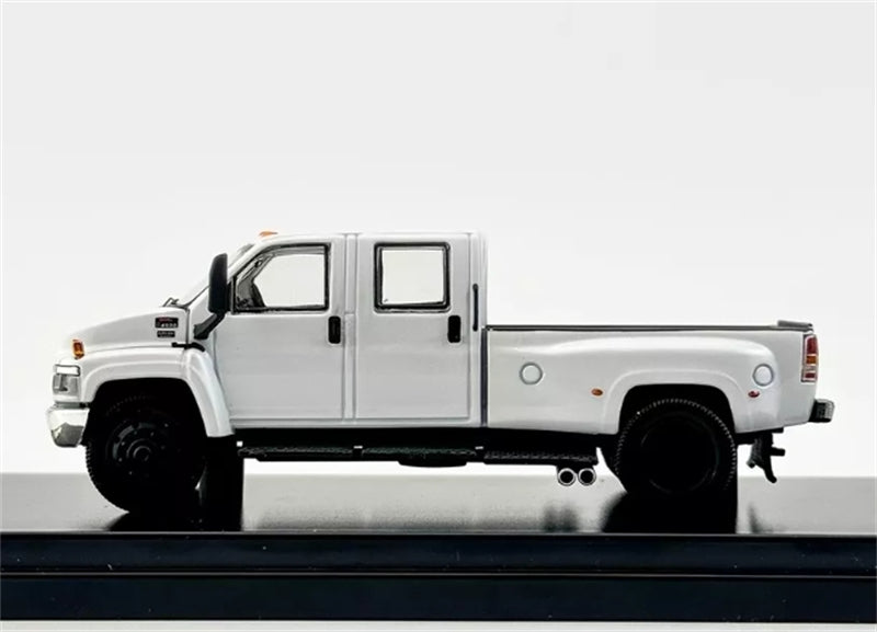 1:64 Chevrolet Toplick Pickup White GOC DIECAST Limited Edition 450pcs ONLY Model