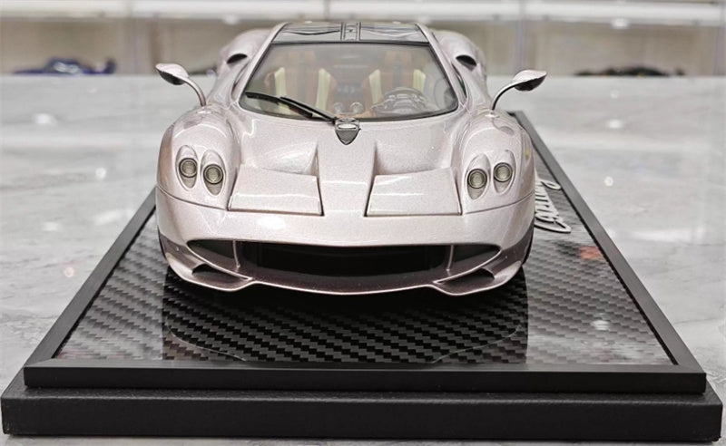 BBR MODELS PAGANI HUAYRA CODALUNGA IRIDESCENT BRONZO AYMARA Carbon fiber base Limited Edition 214PCS ONLY Leather base 1:18 Car Pre-built Model view8