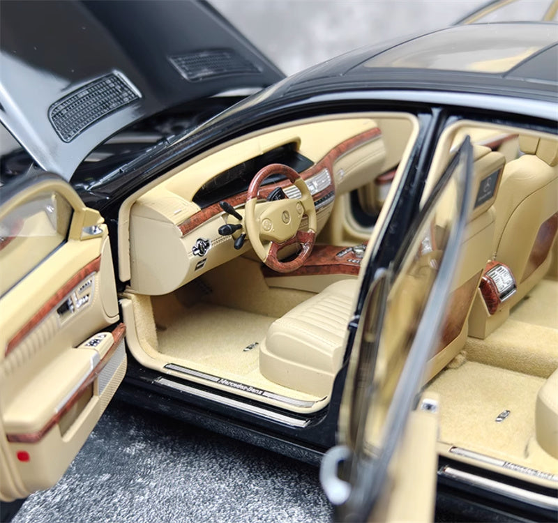 MOTORHELIX Mercedes Benz S-Class S600L W221 Fully Open black Beige interior Comes with engine Limited Edition 999PCS ONLY 1:18 Car Pre-built Model view3