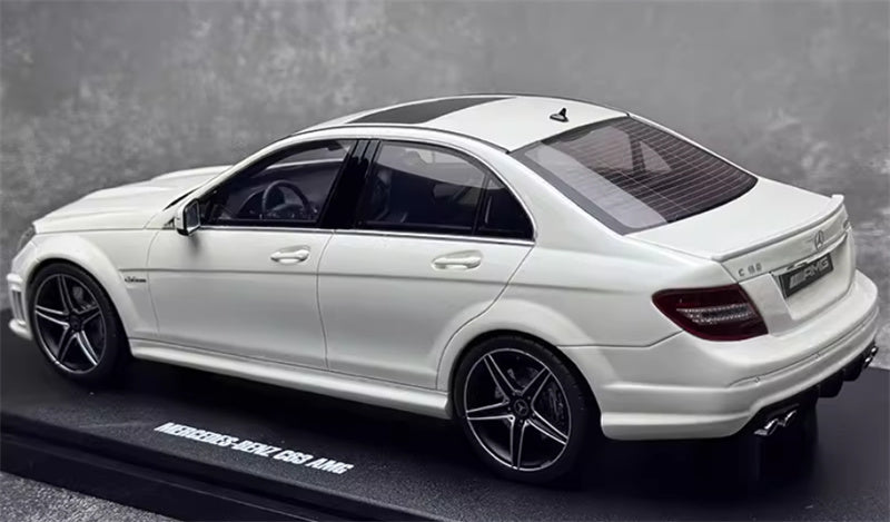 1:18 Mercedes Benz C63 AMG Edition 507  White  GT SPIRIT Limited Edition 888PCS ONLY Resin Car Model