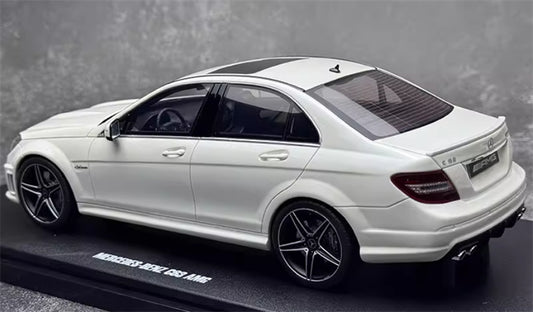 1:18 Mercedes Benz C63 AMG Edition 507  White  GT SPIRIT Limited Edition 888PCS ONLY Resin Car Model