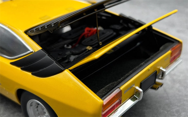 Kyosho Lamborghini Urraco Yellow Supercar No tail version 1:18 Car Pre-built Model view2