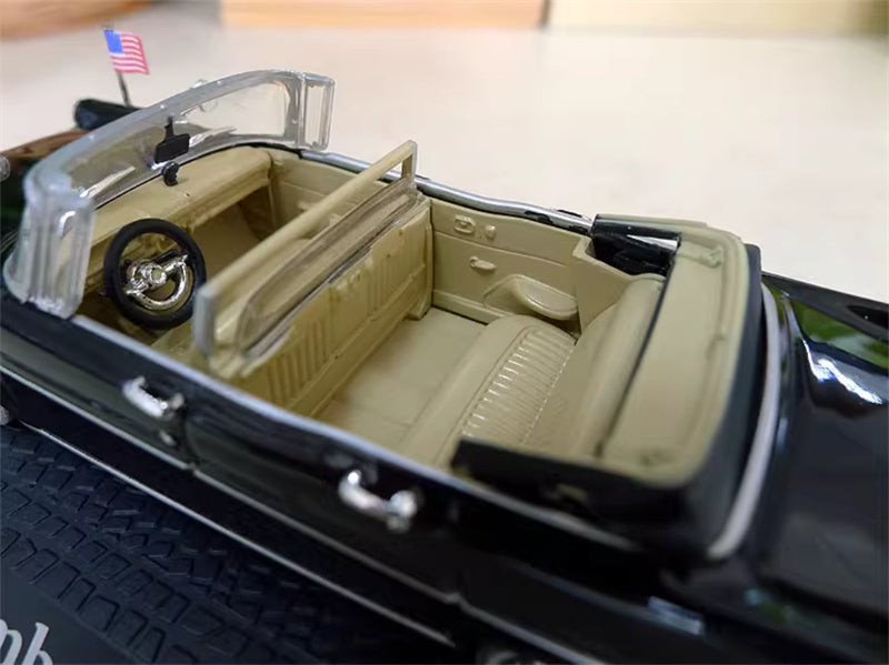 NOREVL & ATLAS Simca Chambord V-8 Convertible Presidential black 1:43 Car Pre-built Model
